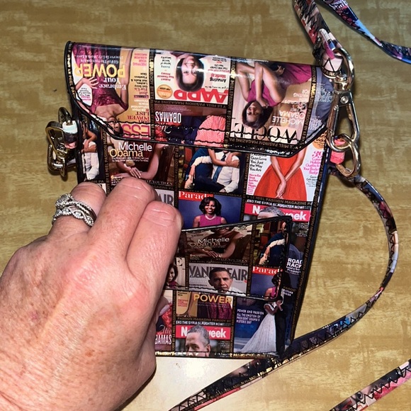 Obama Magazine cover photo cross body bag in excellent condition. Collectors - Picture 4 of 11